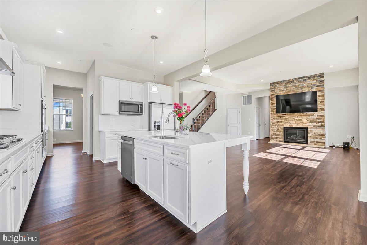 TALLYN RIDGE - Residential