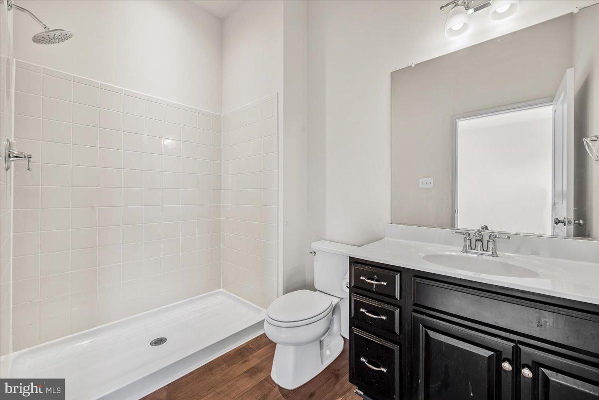 TALLYN RIDGE - Residential