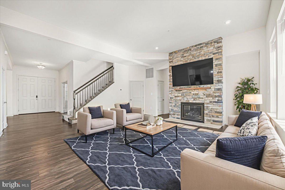 TALLYN RIDGE - Residential