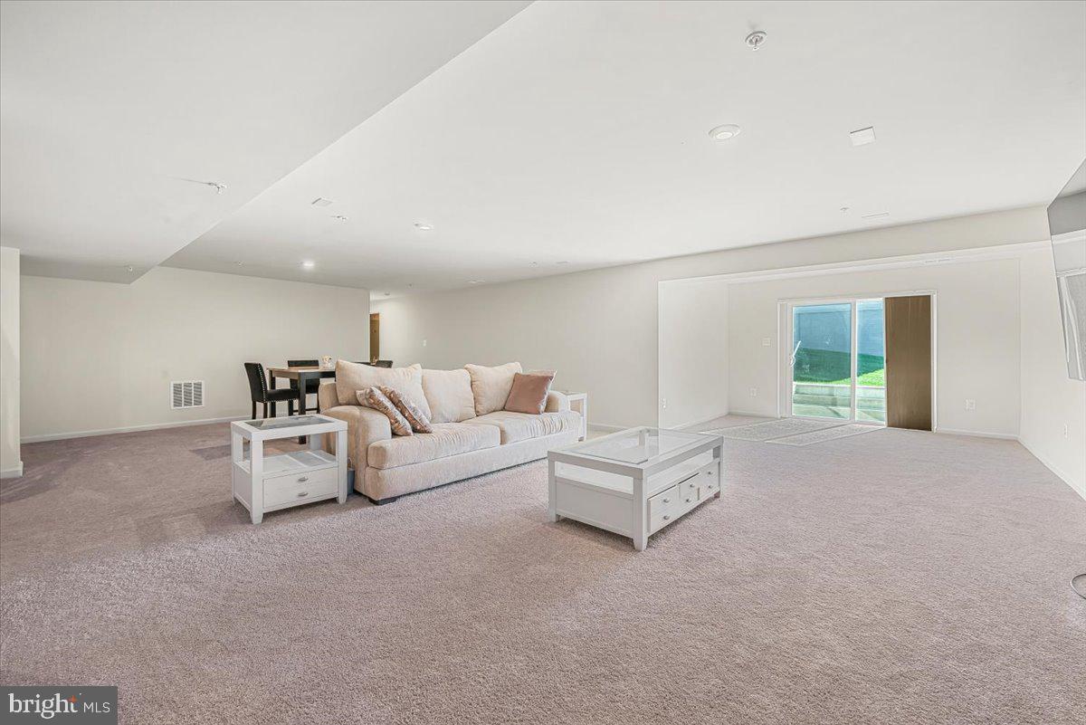 TALLYN RIDGE - Residential