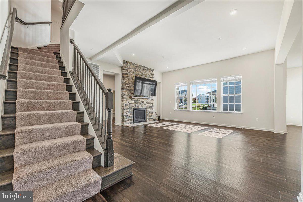 TALLYN RIDGE - Residential