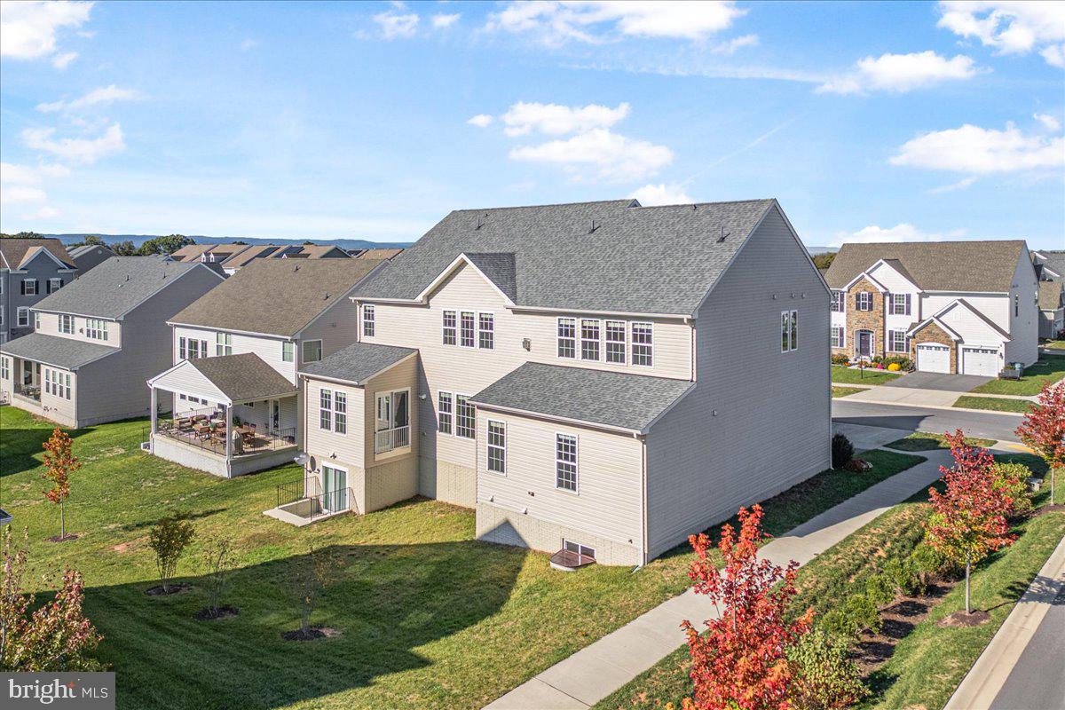 TALLYN RIDGE - Residential