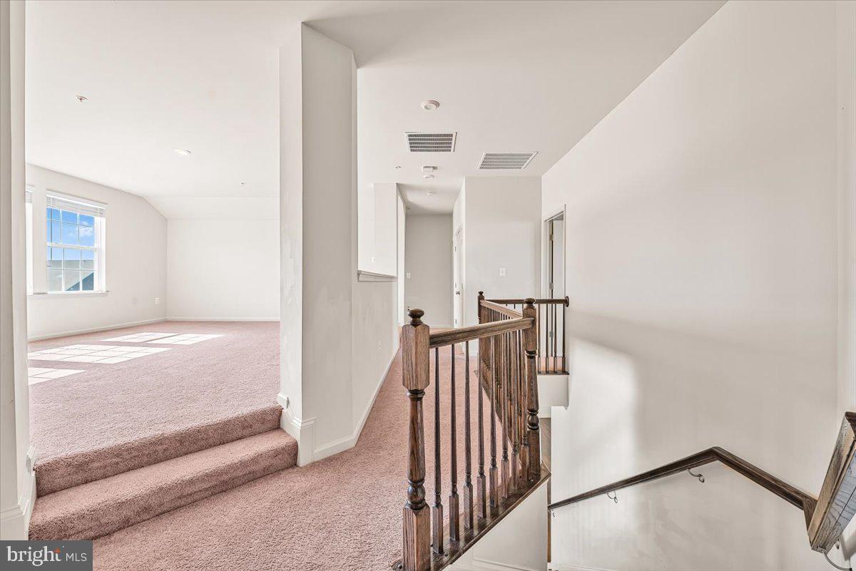 TALLYN RIDGE - Residential