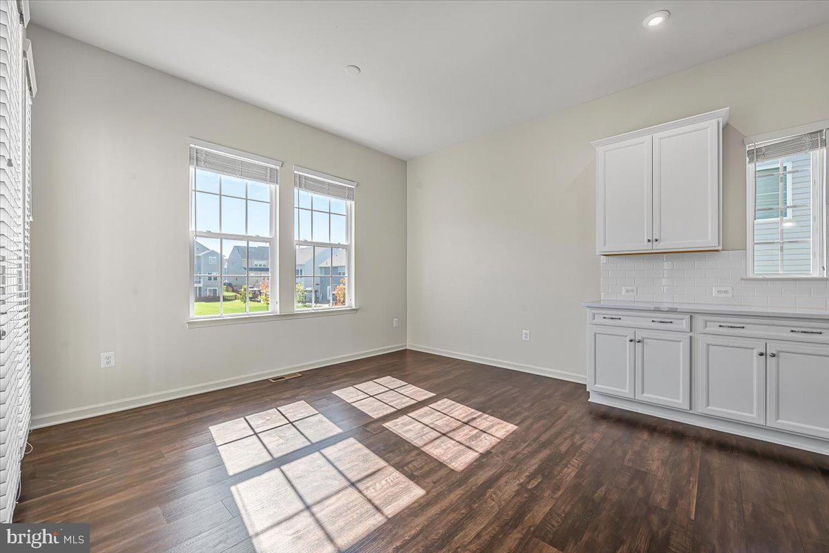 TALLYN RIDGE - Residential