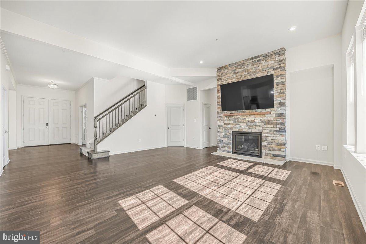 TALLYN RIDGE - Residential