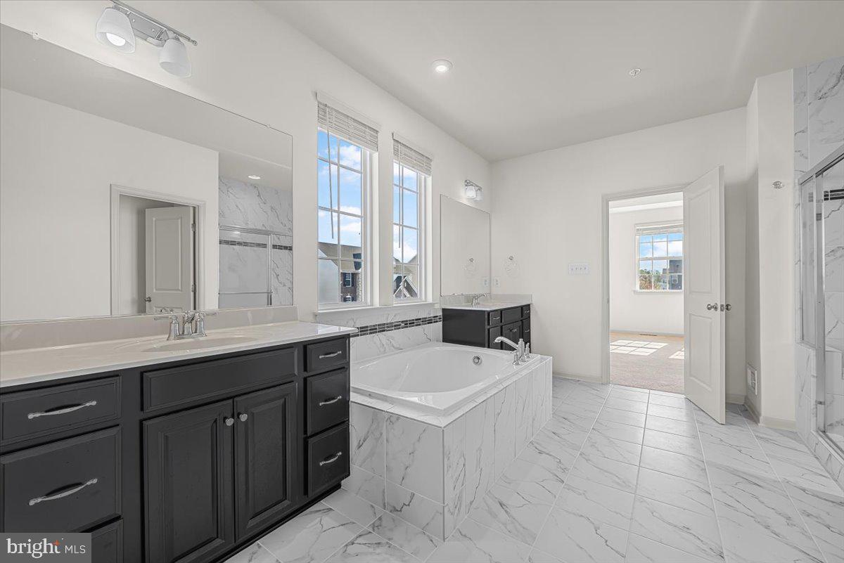 TALLYN RIDGE - Residential