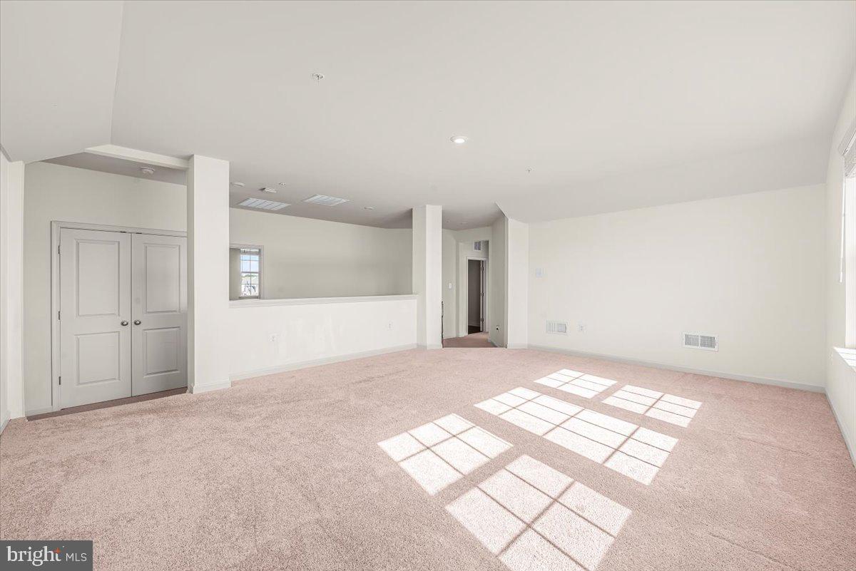 TALLYN RIDGE - Residential