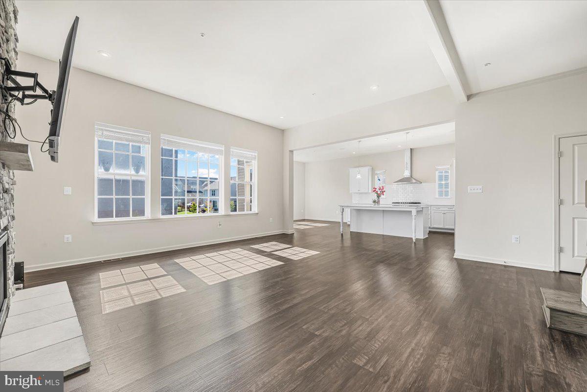 TALLYN RIDGE - Residential