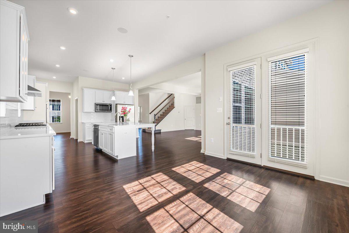 TALLYN RIDGE - Residential