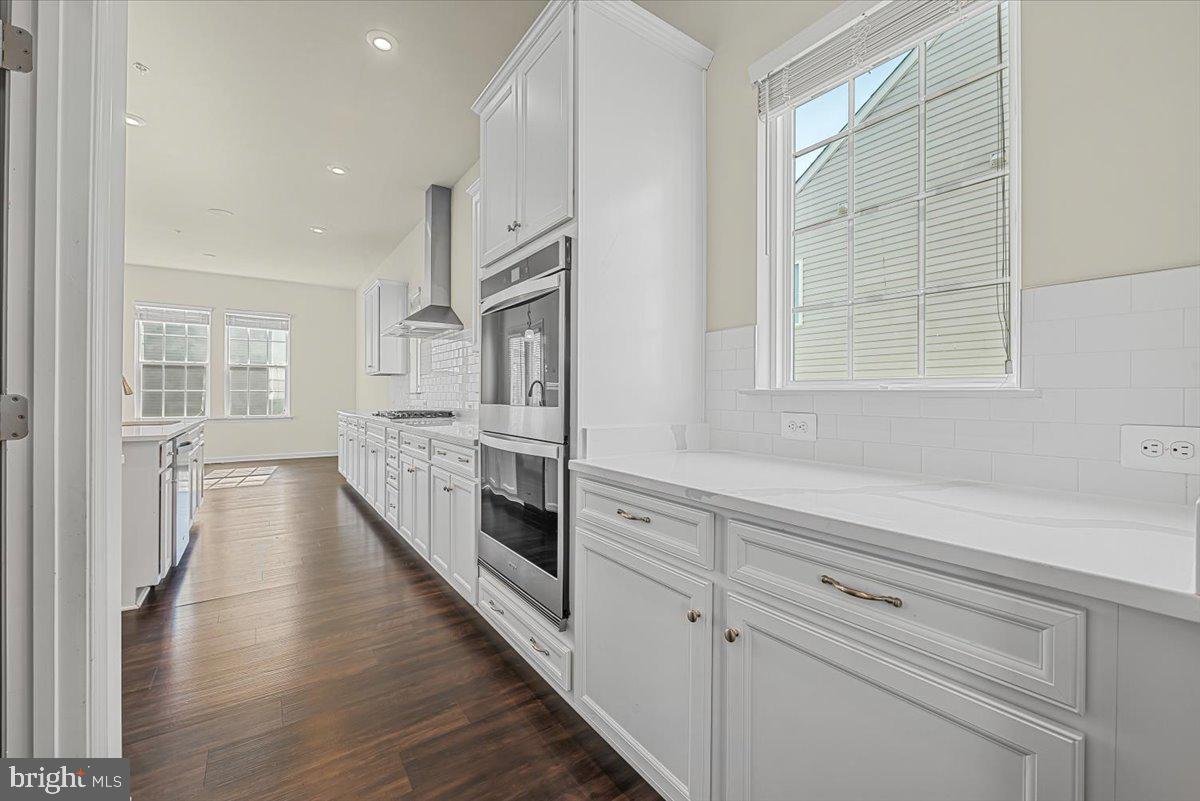 TALLYN RIDGE - Residential