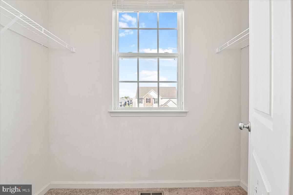 TALLYN RIDGE - Residential