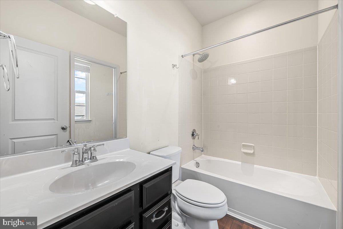 TALLYN RIDGE - Residential