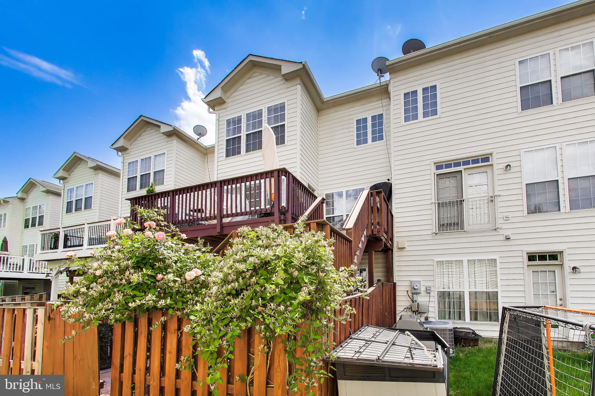 LAUREL HIGHLANDS - Residential