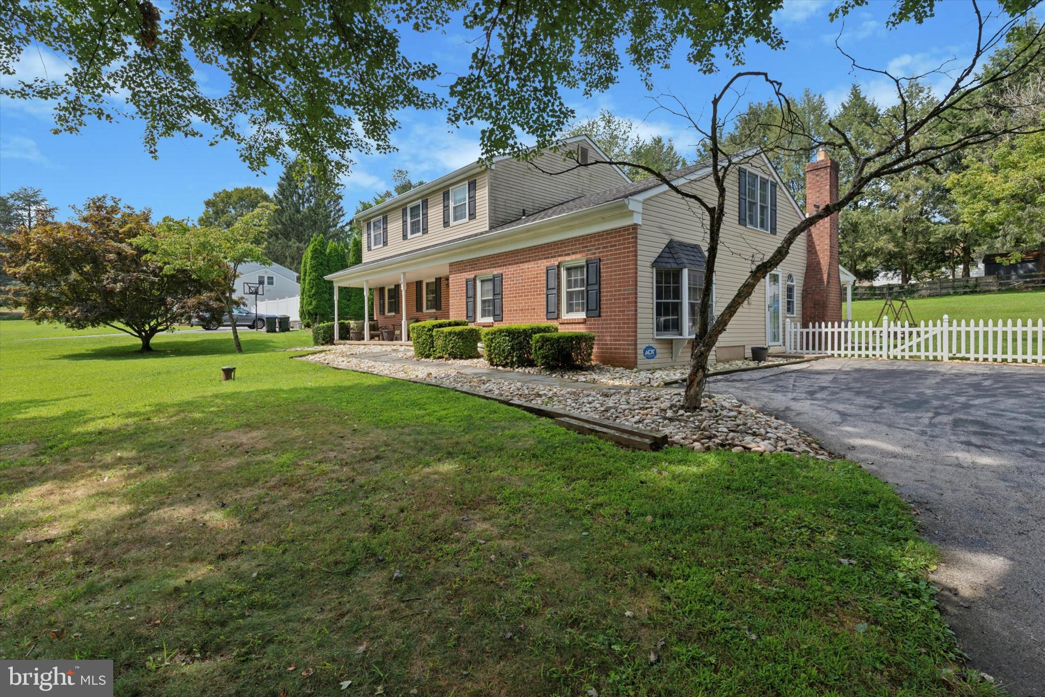 1559 WASHINGTON LANE