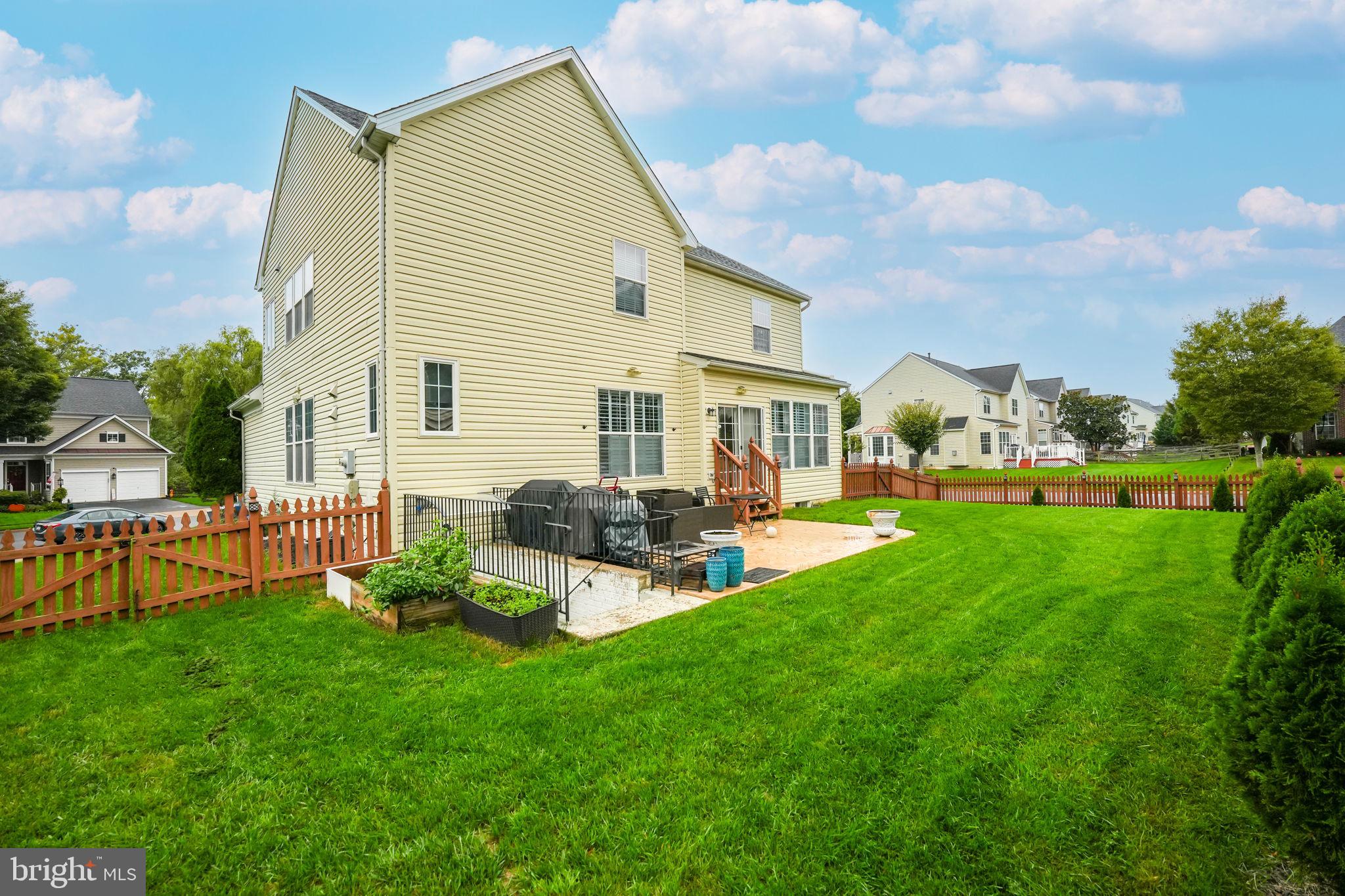 RIVENBURG - Residential Lease