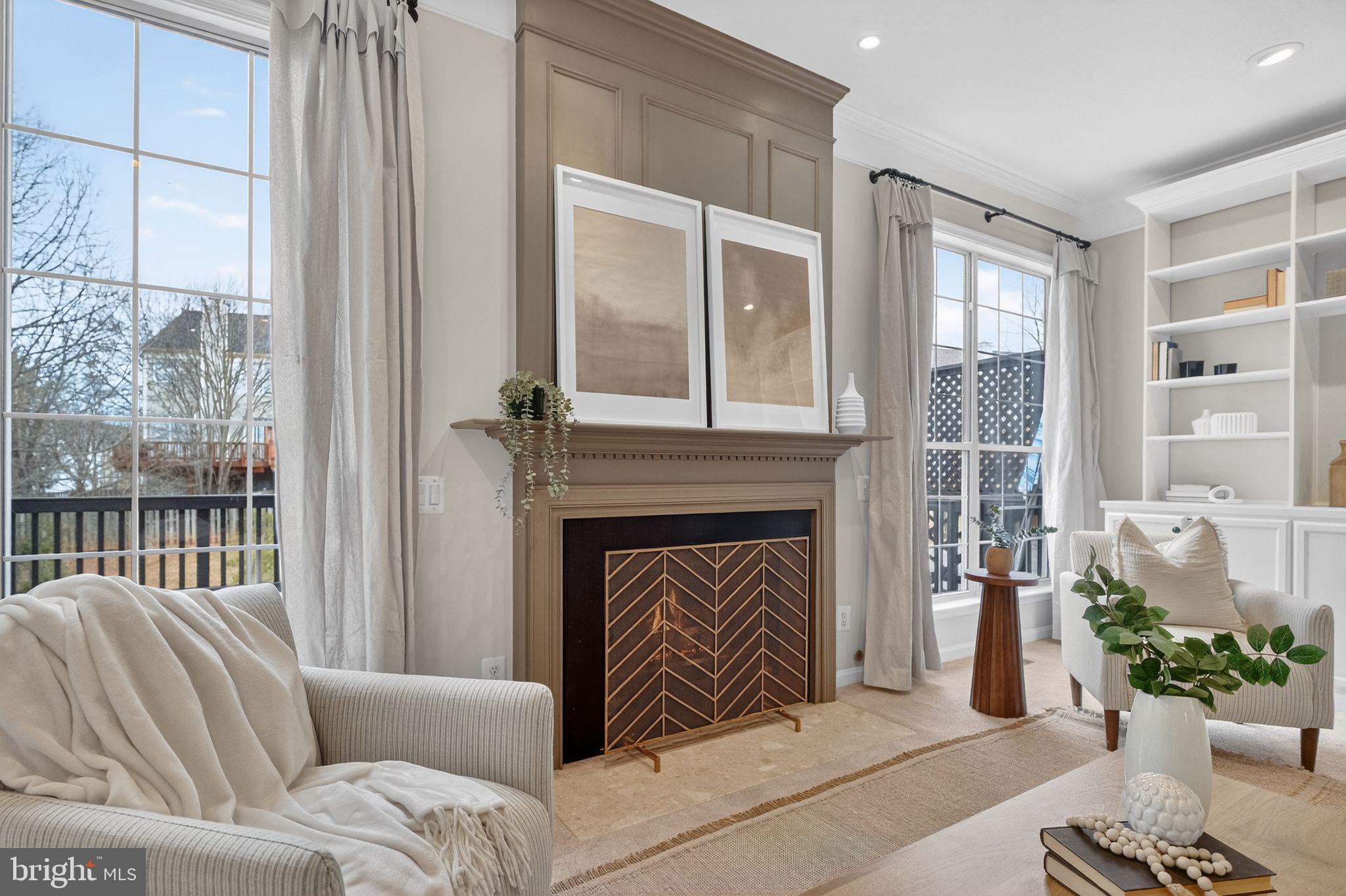 LOWES ISLAND - Residential