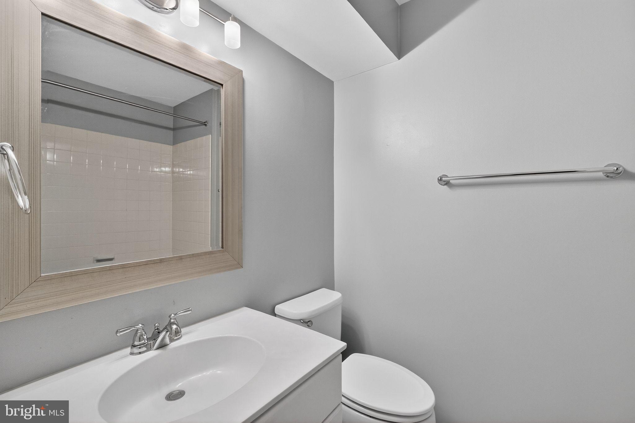 LOWES ISLAND - Residential