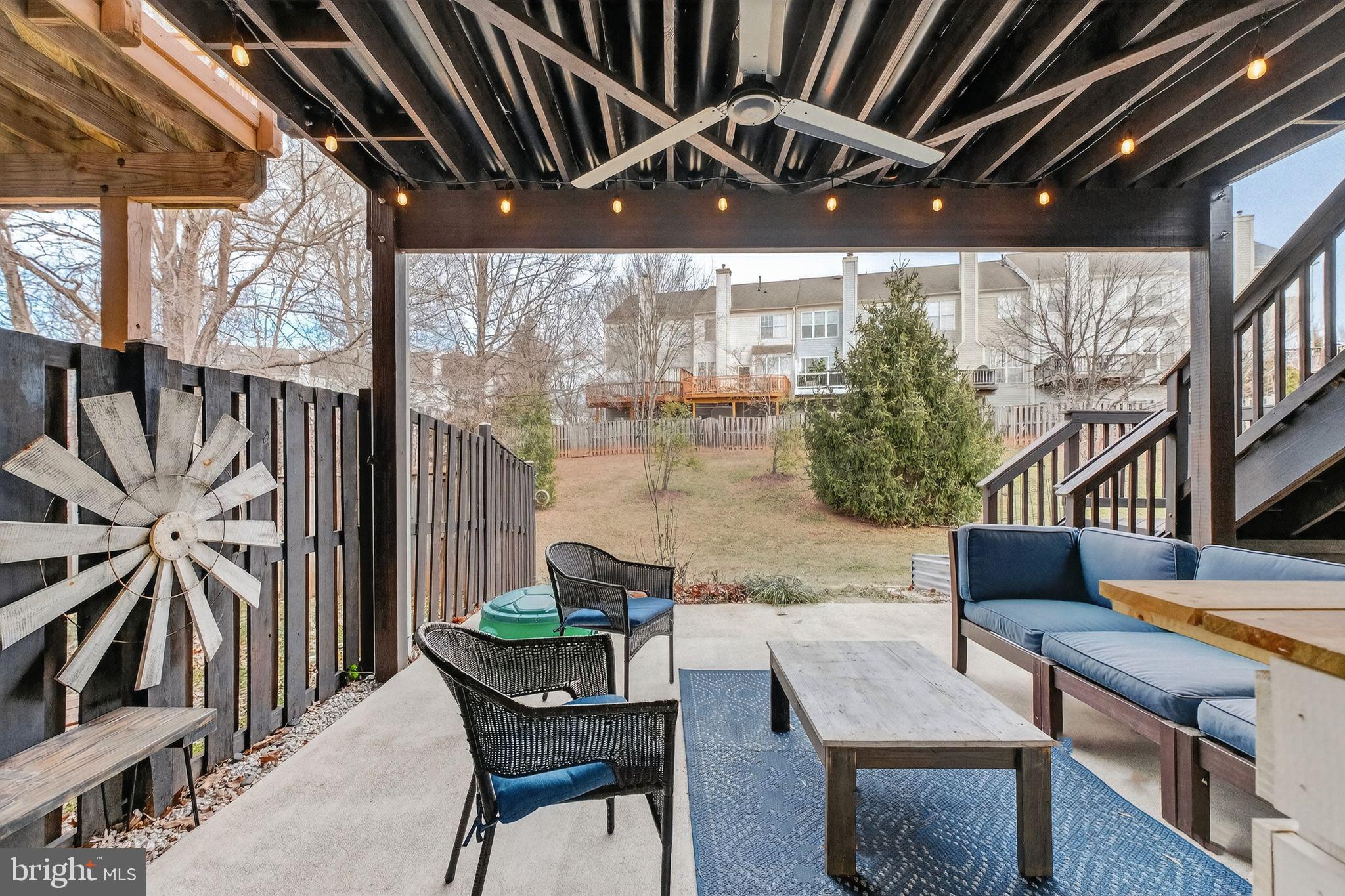 LOWES ISLAND - Residential