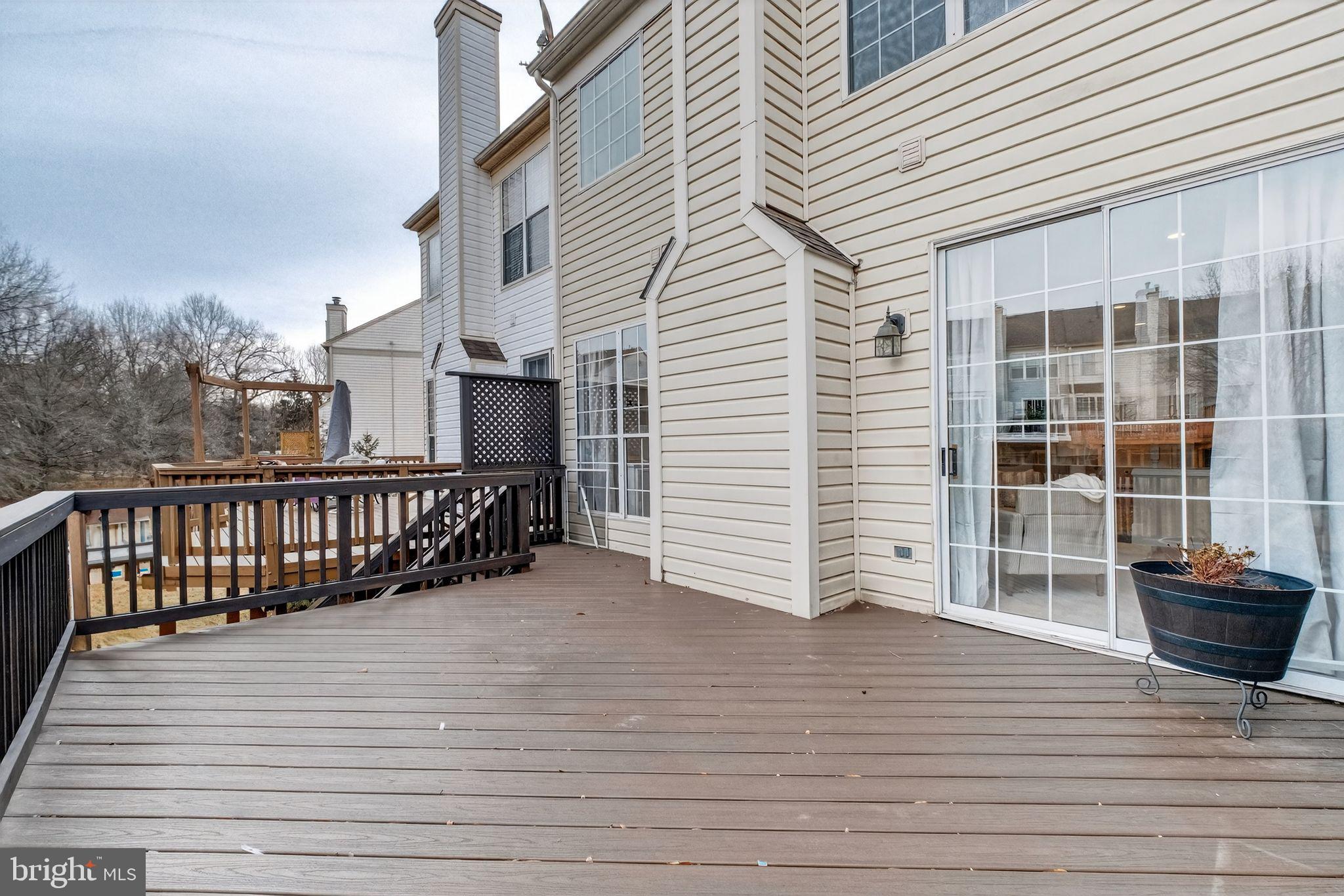 LOWES ISLAND - Residential