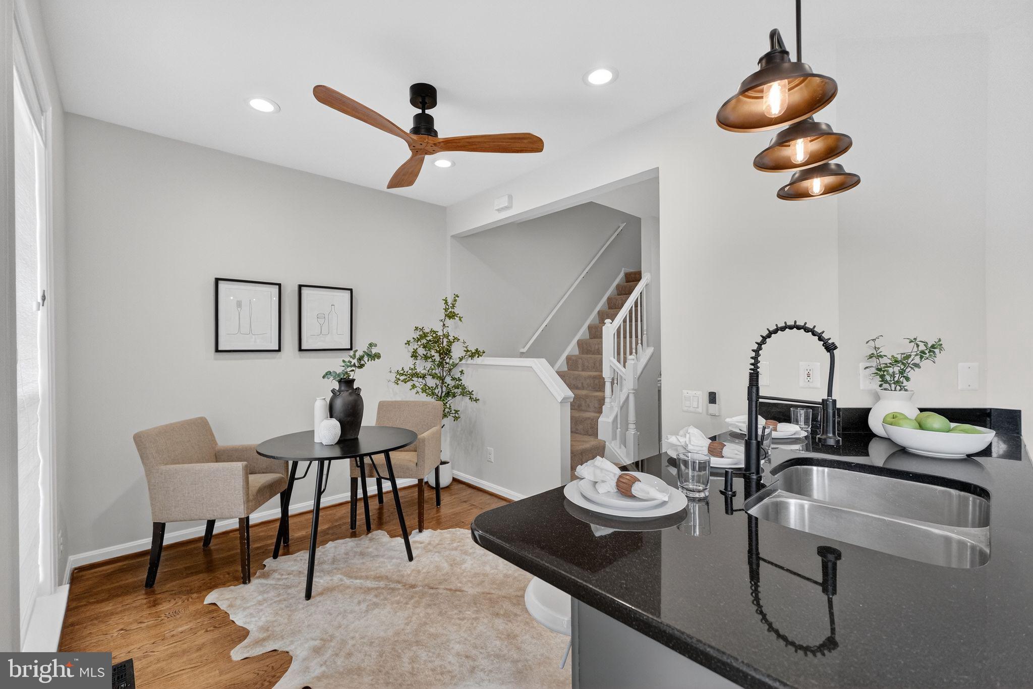 LOWES ISLAND - Residential