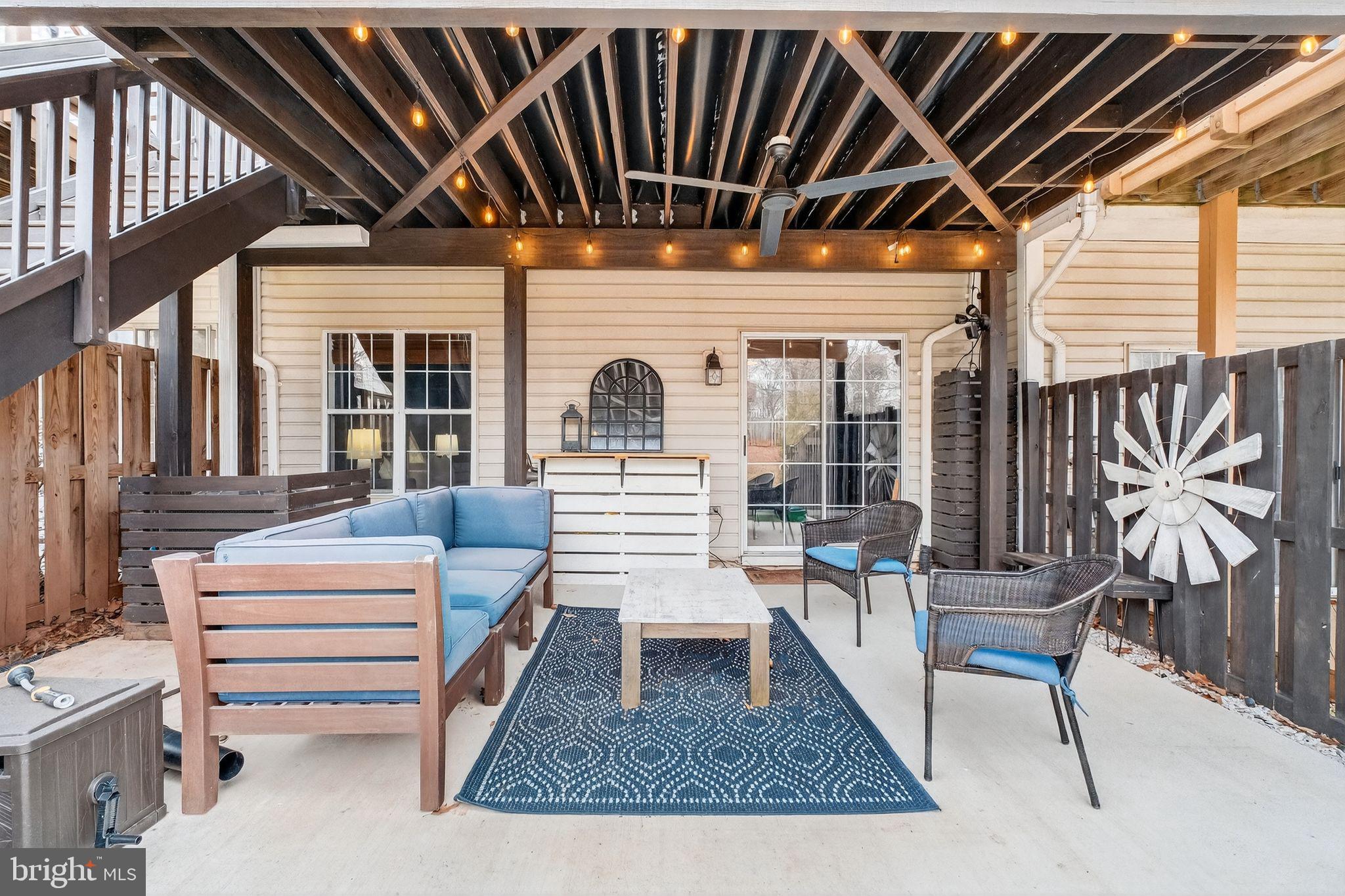 LOWES ISLAND - Residential