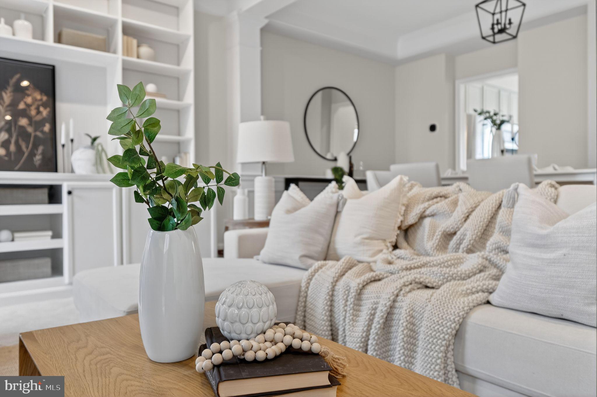 LOWES ISLAND - Residential