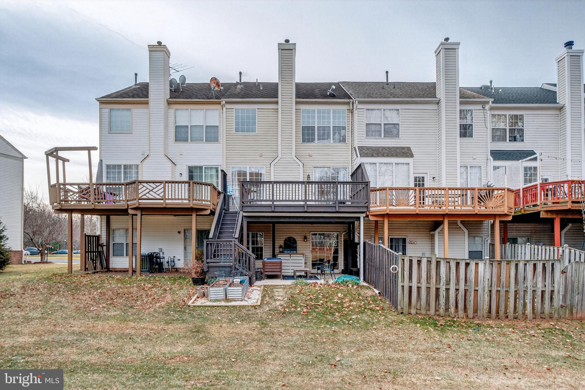 LOWES ISLAND - Residential