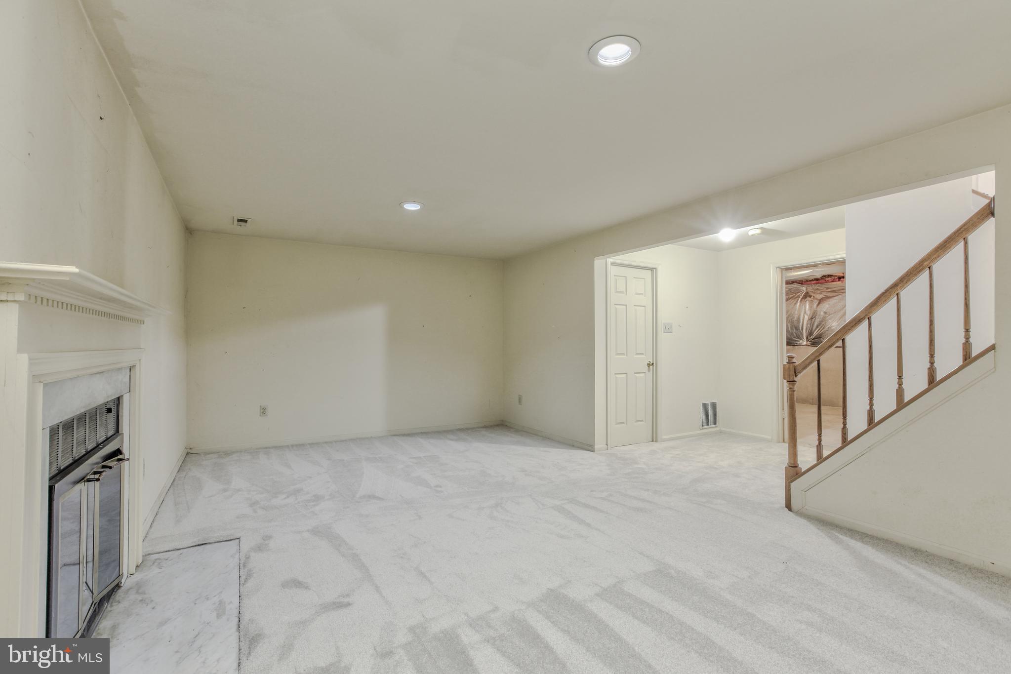 LONGMEAD - Residential