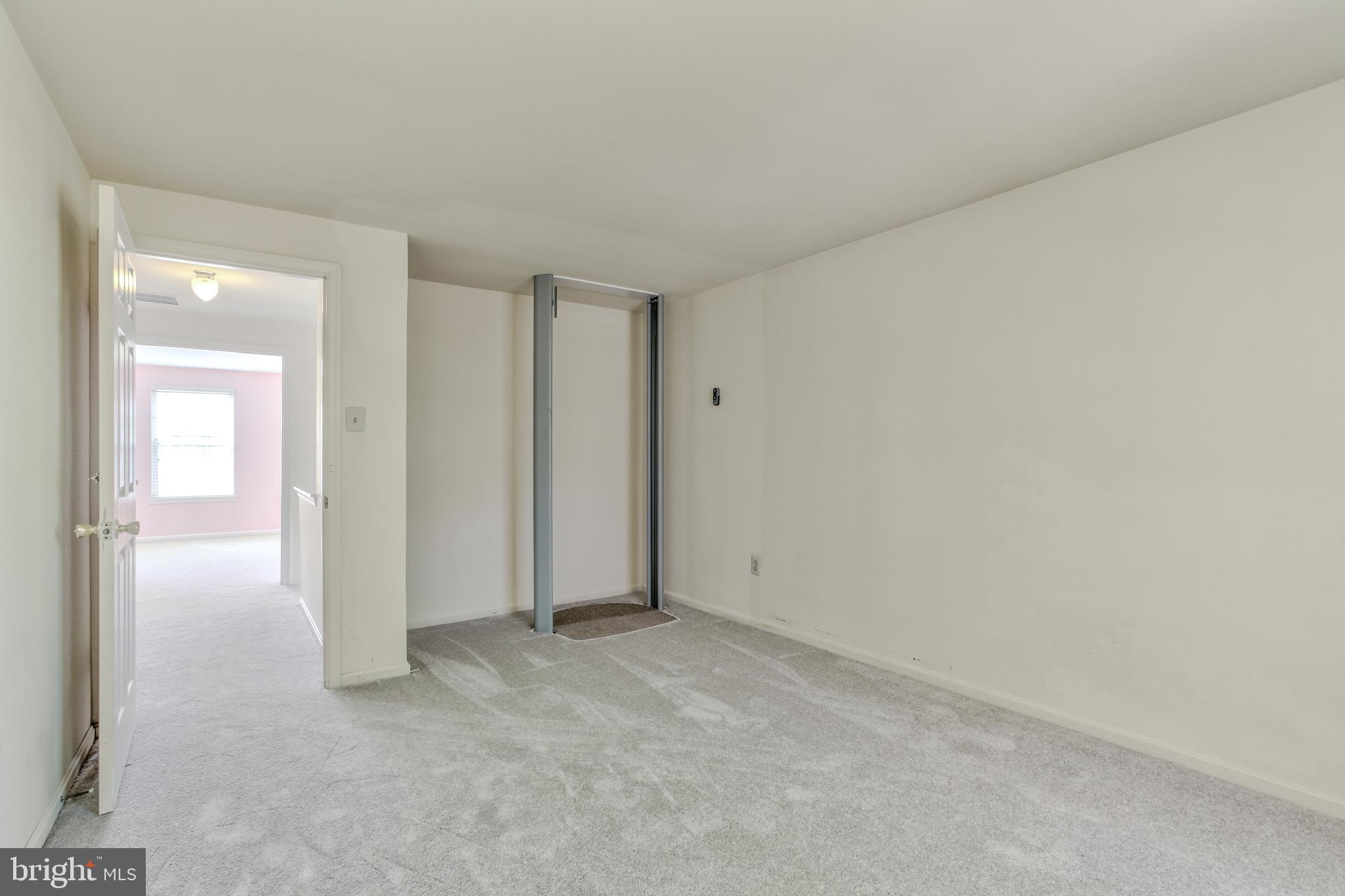 LONGMEAD - Residential