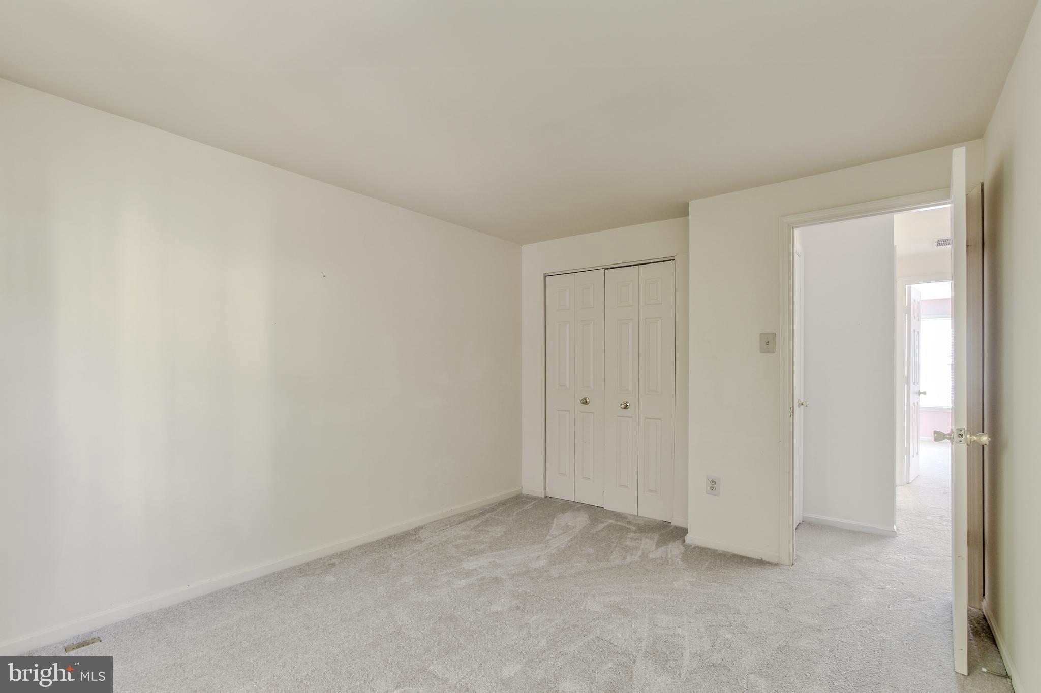 LONGMEAD - Residential