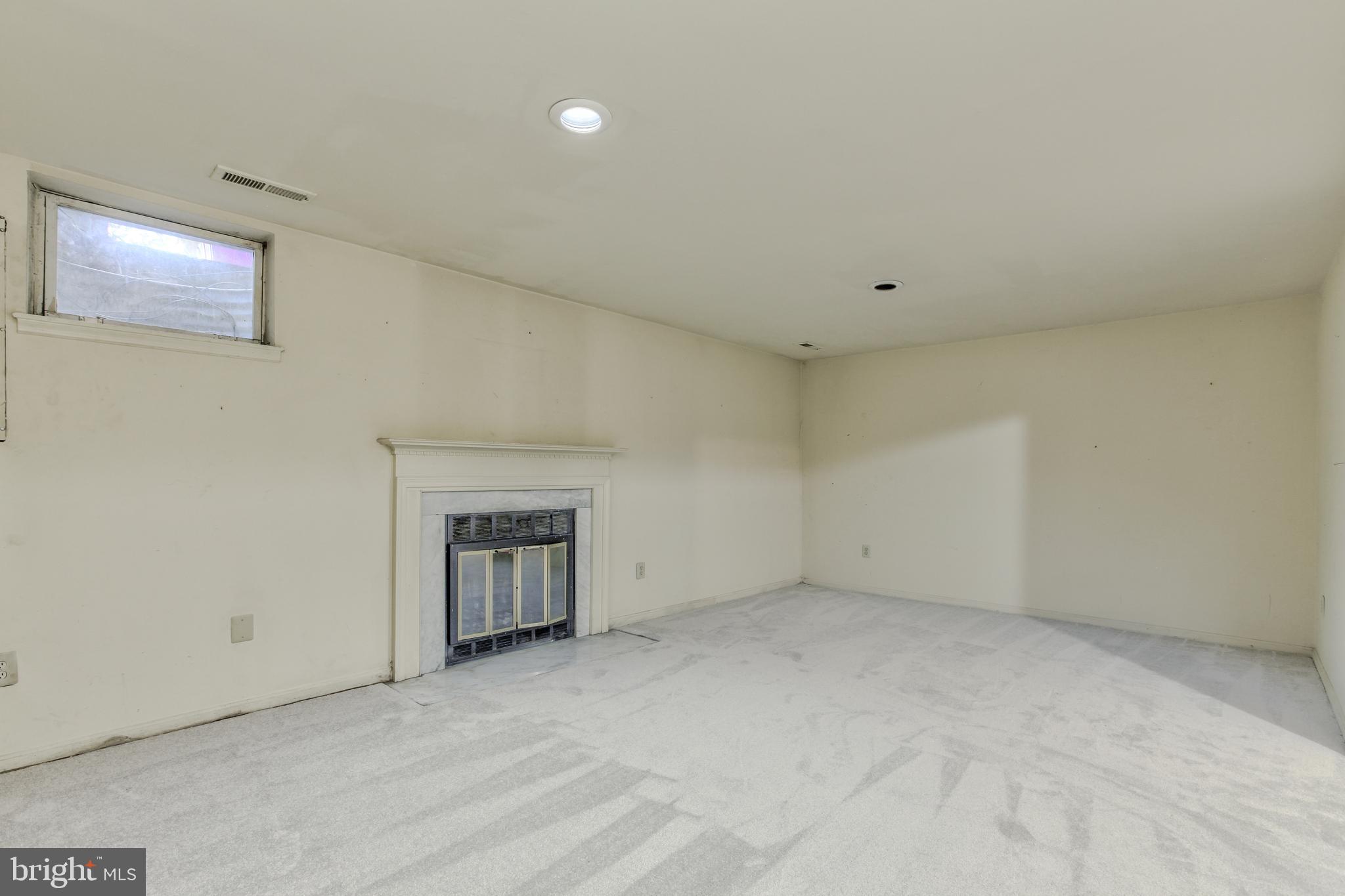 LONGMEAD - Residential