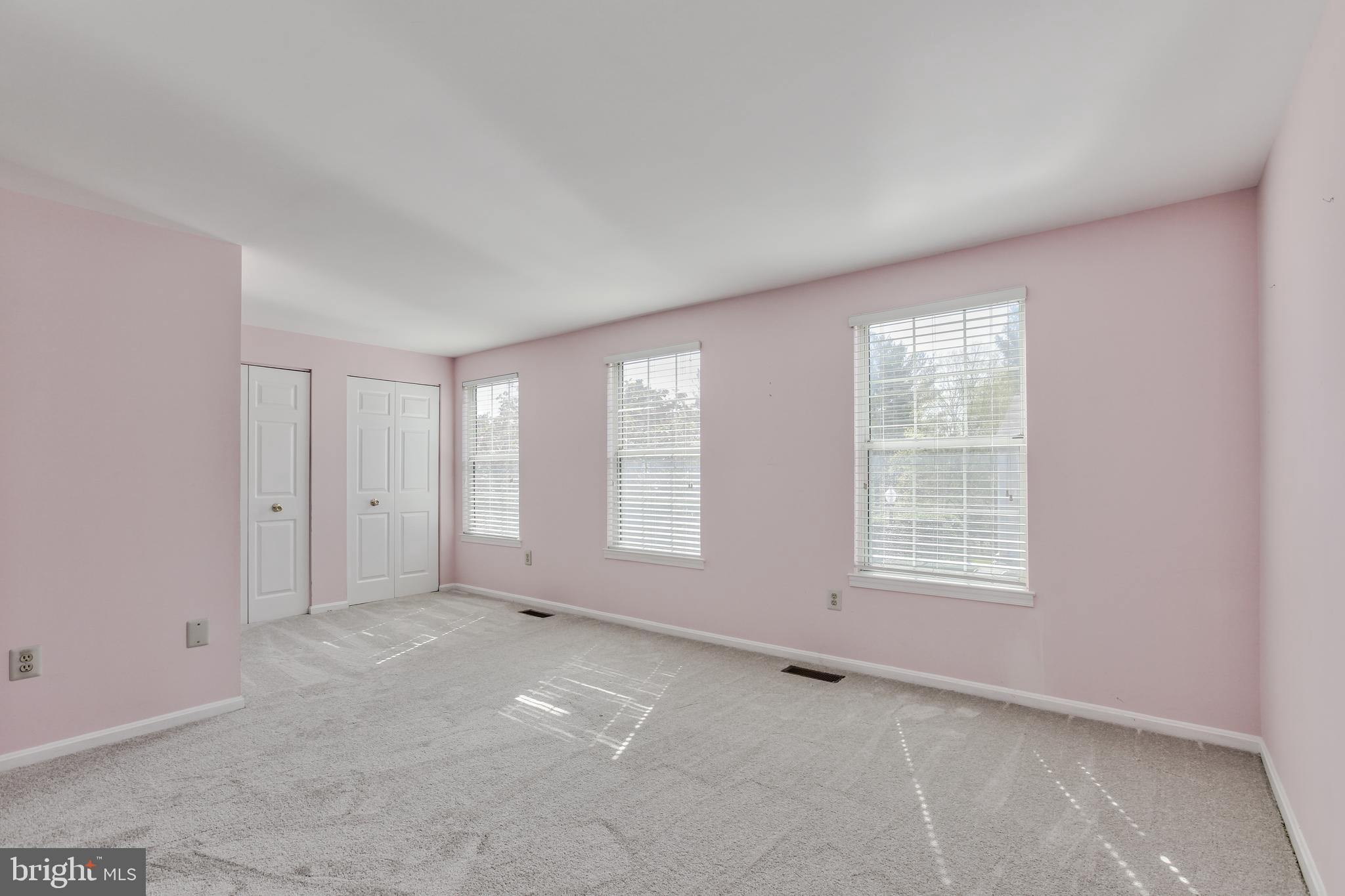 LONGMEAD - Residential