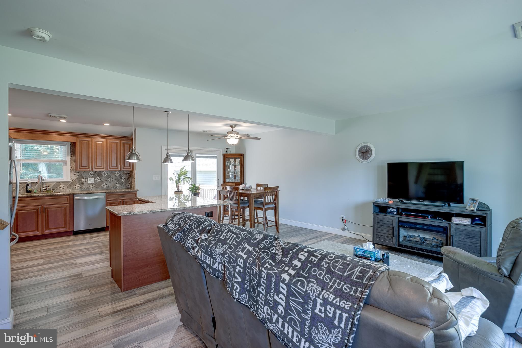 279 TILFORD PL