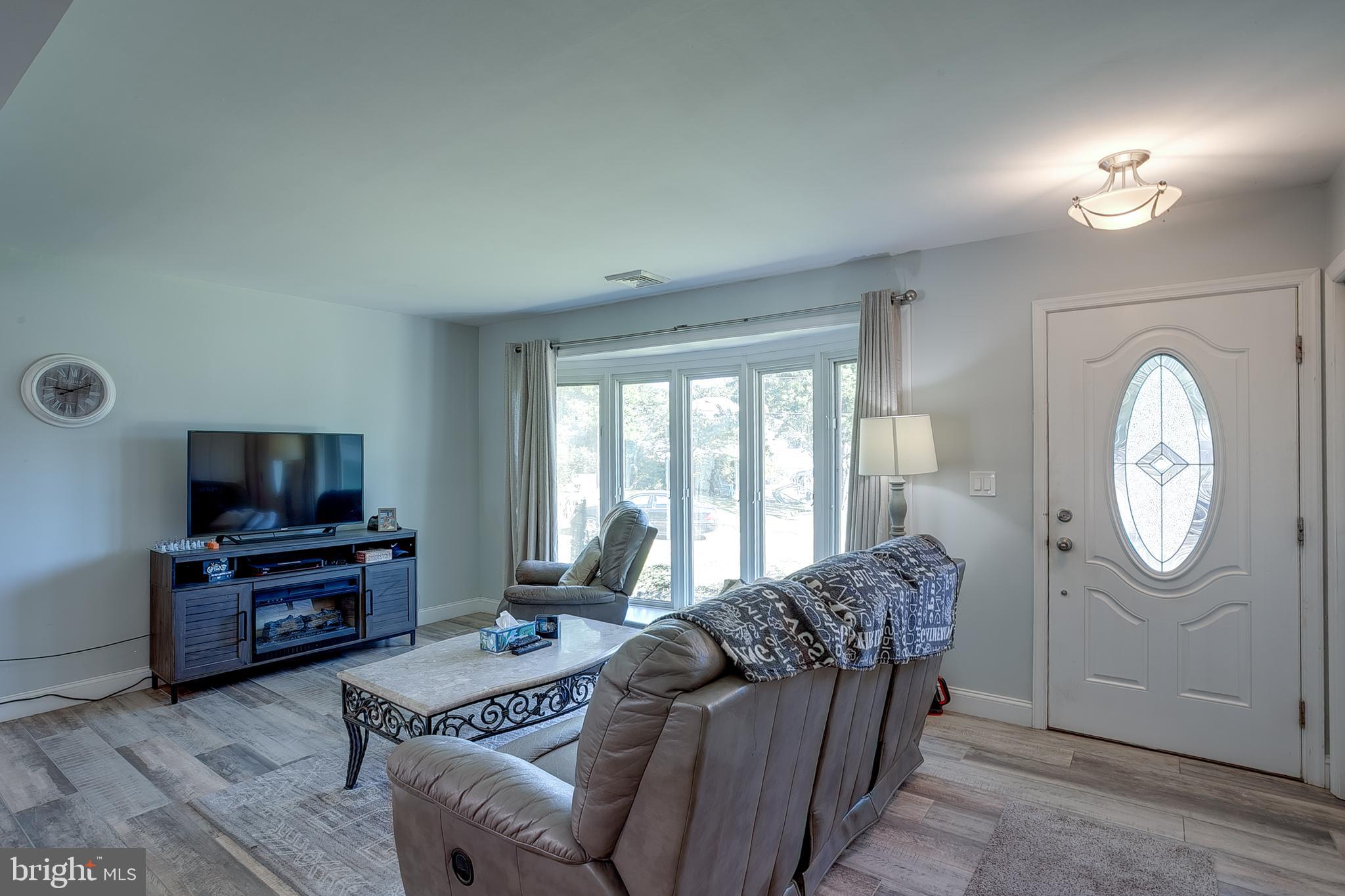 279 TILFORD PL