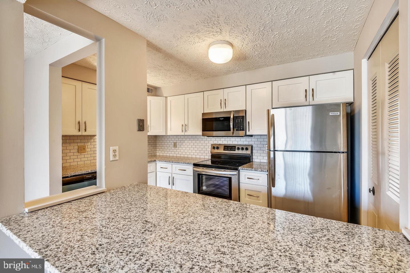 CHESTERFIELD GARDEN CONDOMINIUM - Residential Lease