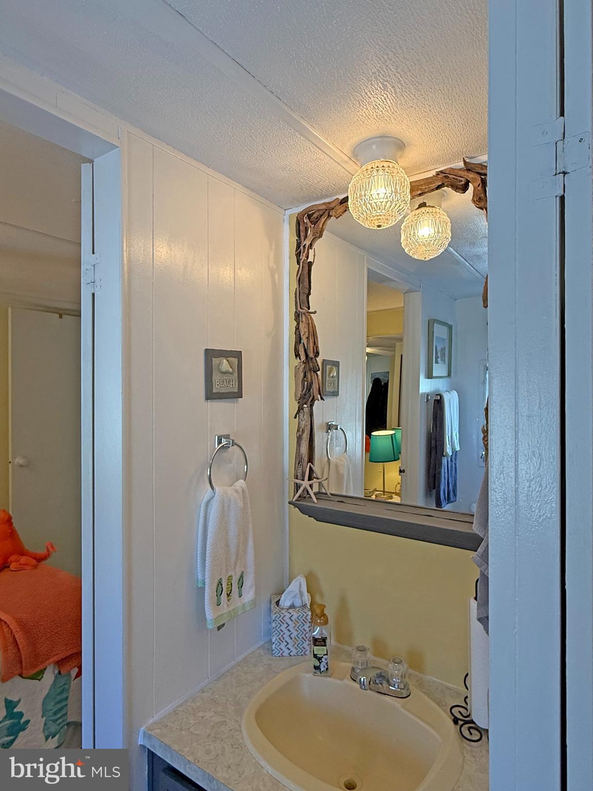 COLONIAL EAST MHP - Residential