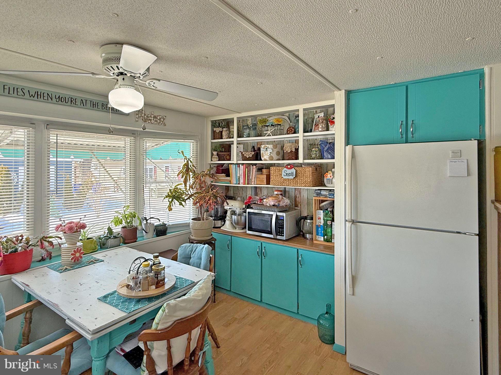 COLONIAL EAST MHP - Residential