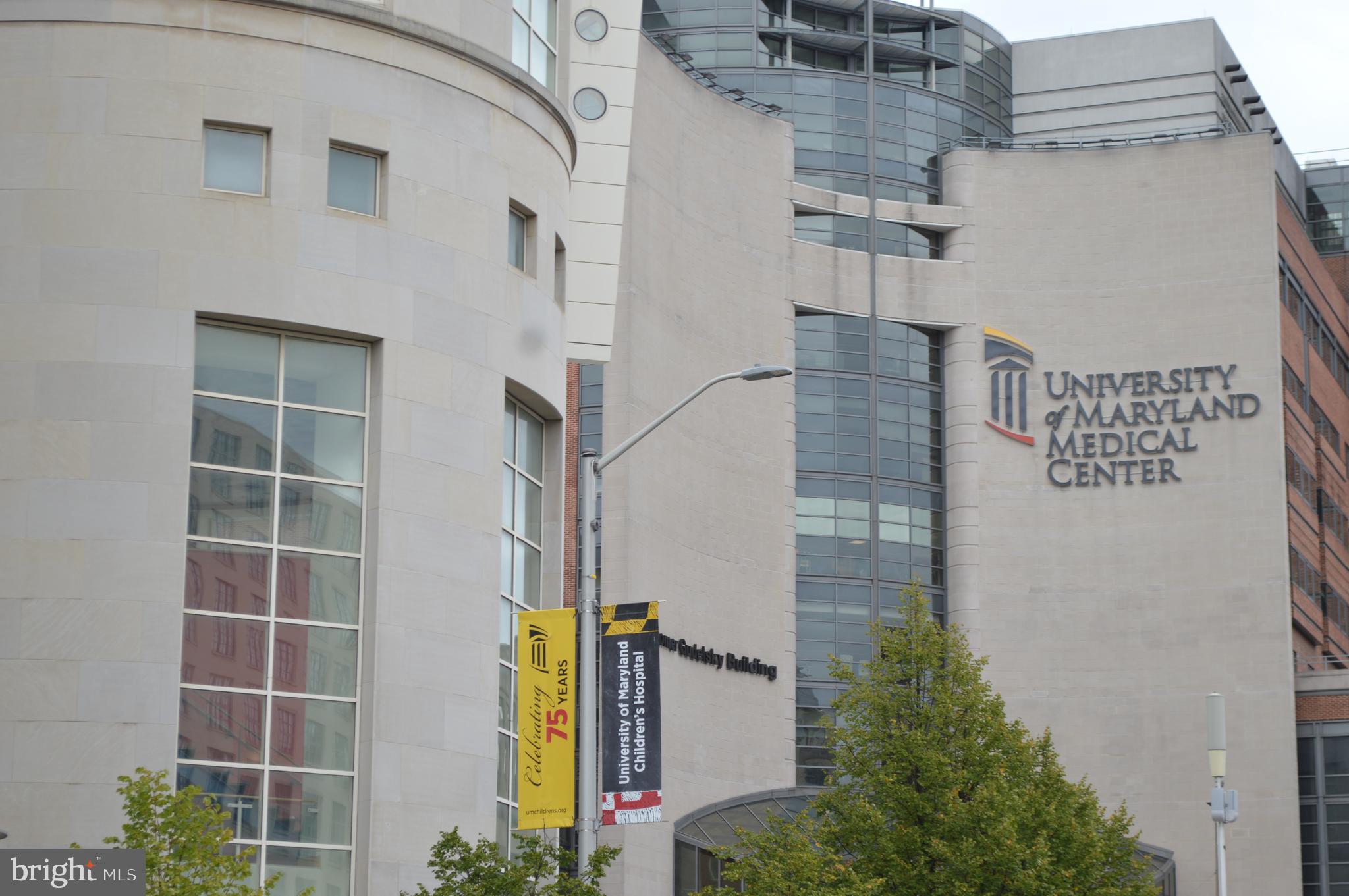 ROUNDHOUSE SQUARE - Residential Lease