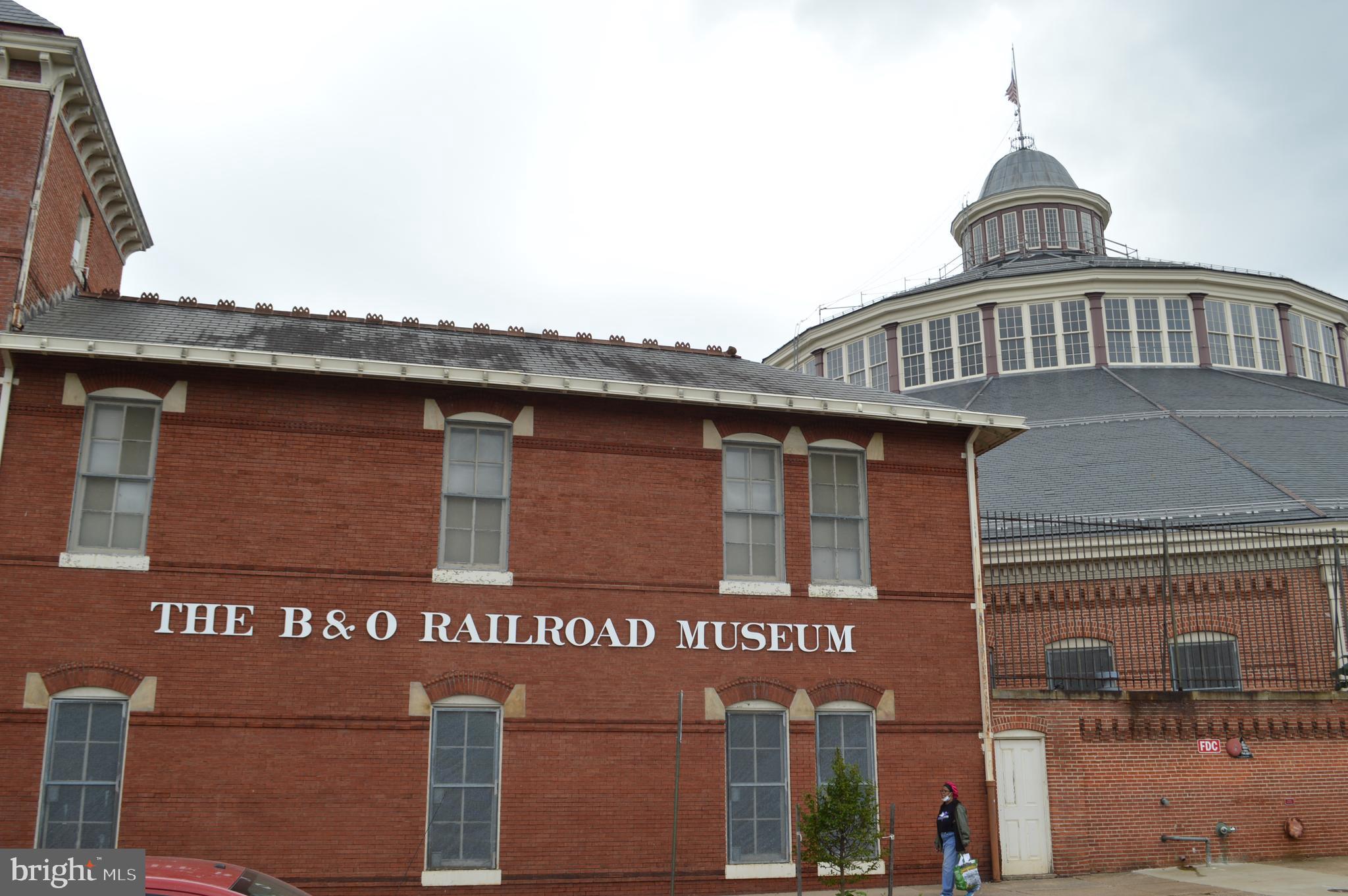 ROUNDHOUSE SQUARE - Residential Lease