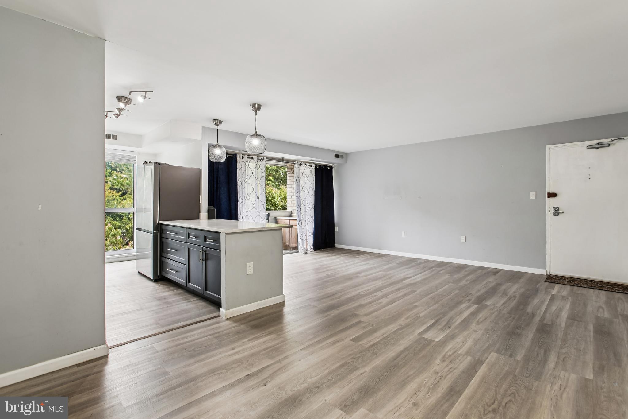 5608 BLOOMFIELD DRIVE 204
