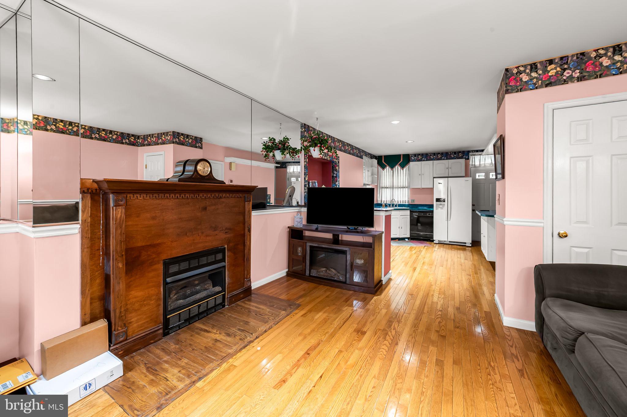 RIDGELY'S DELIGHT - Residential