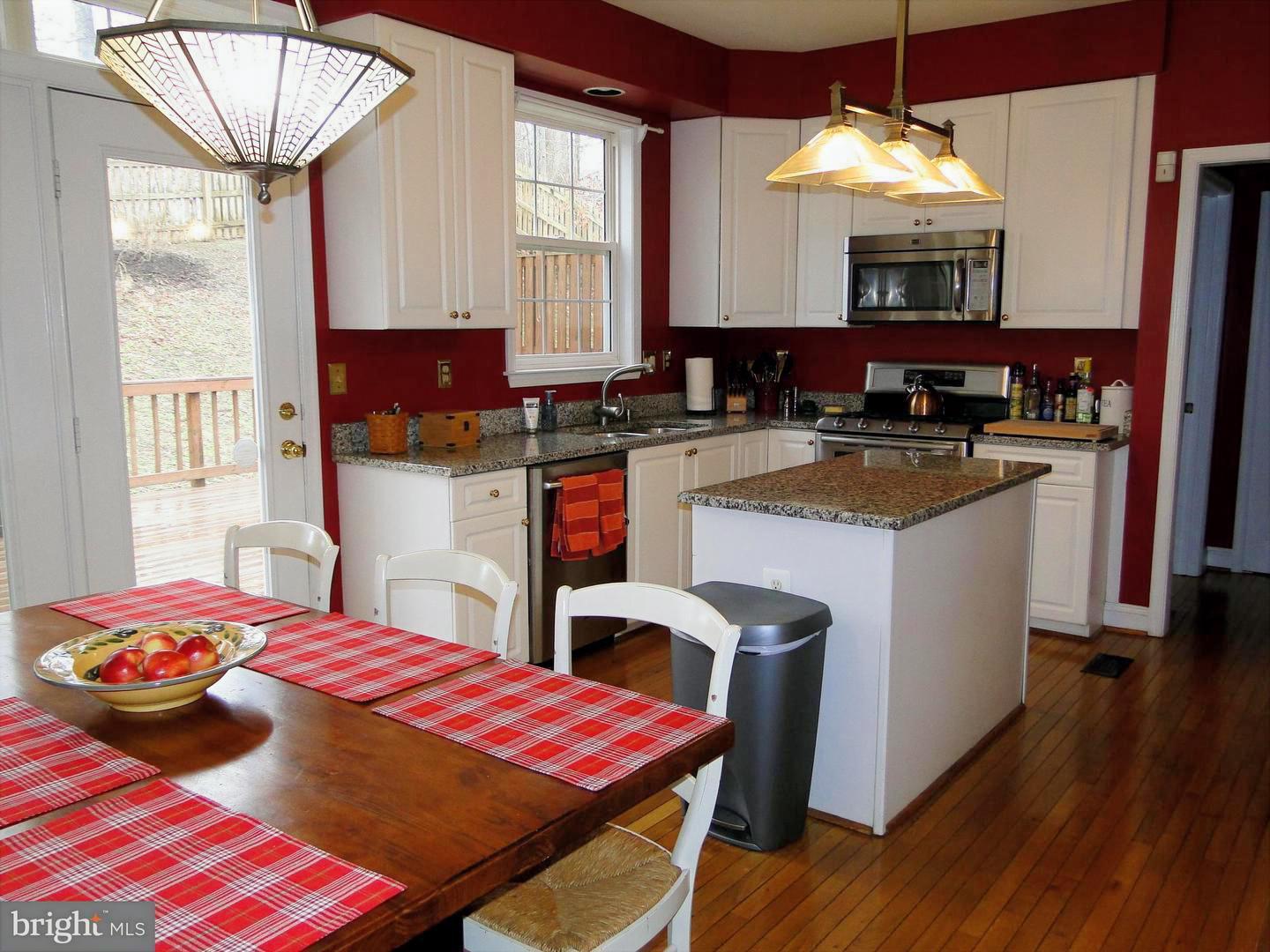 2009 WILLOW GLEN COURT