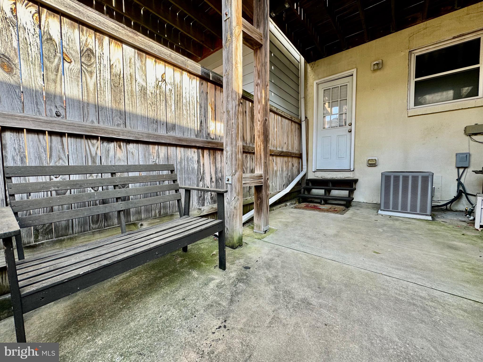 LOCUST POINT - Residential Lease