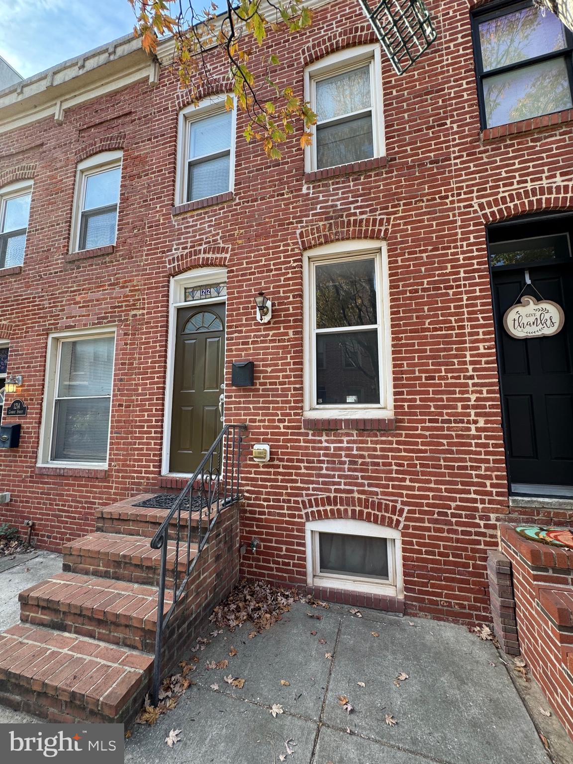 LOCUST POINT - Residential Lease