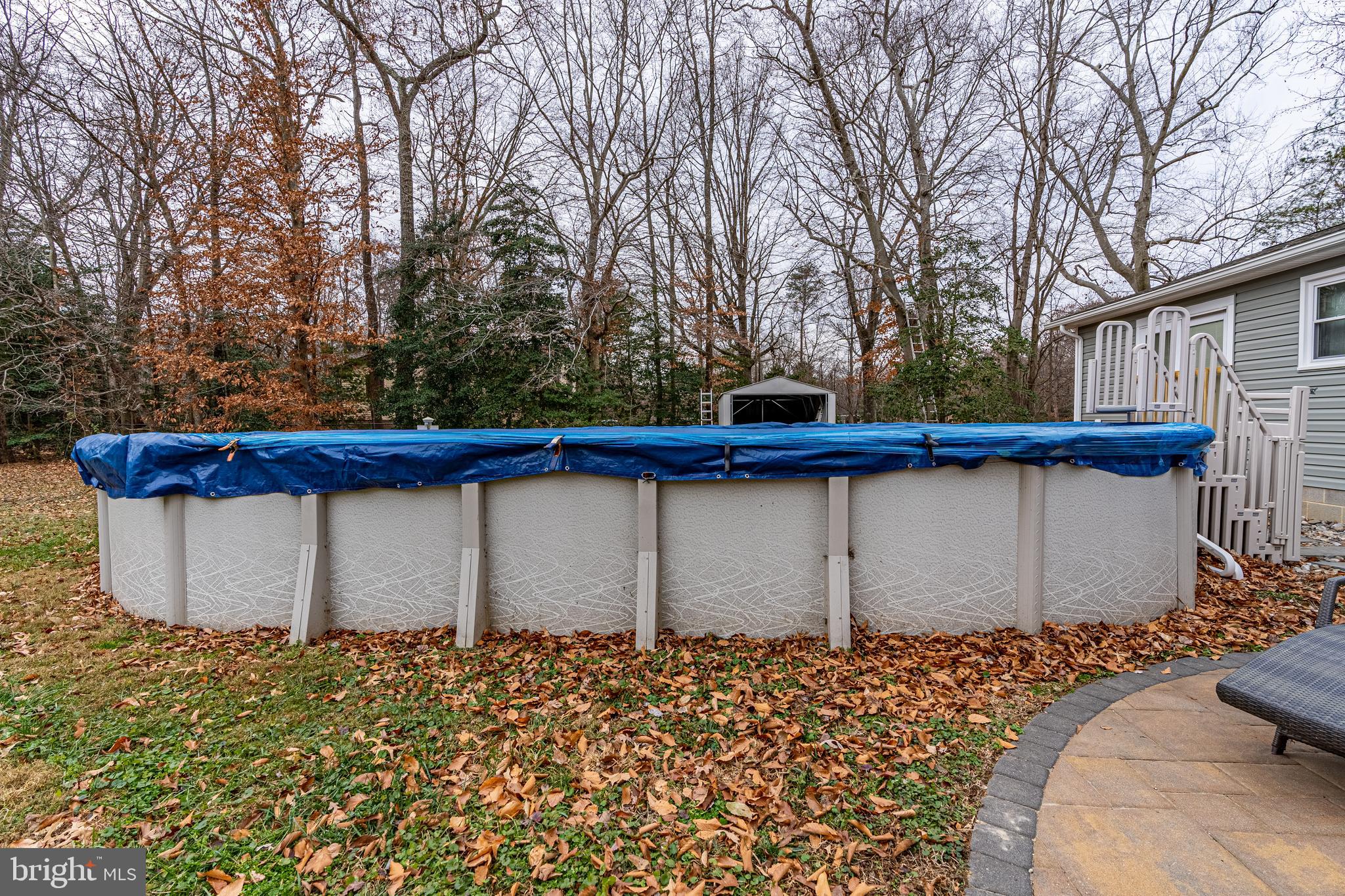 COUNTRY LAKES - Residential