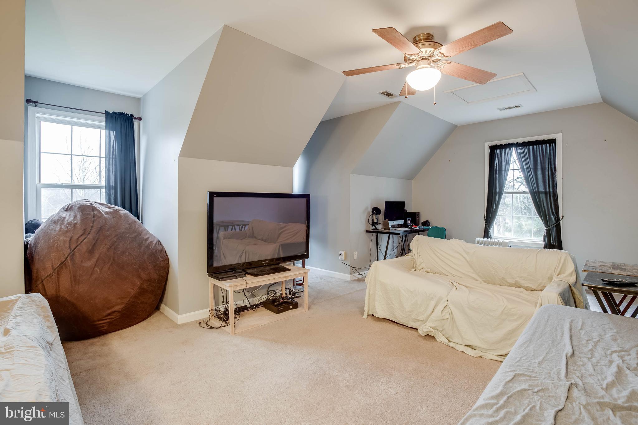 CHURCHILL - Residential