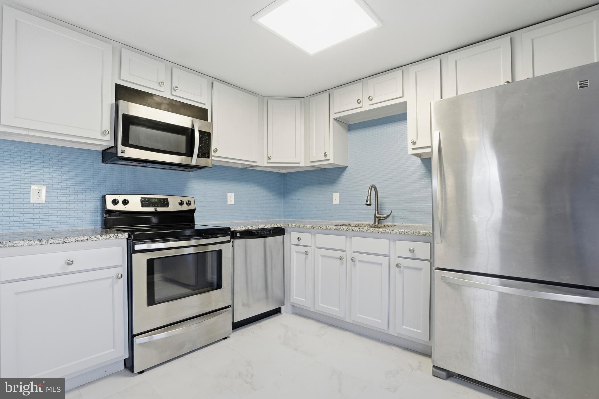 KINGS COURT - Residential