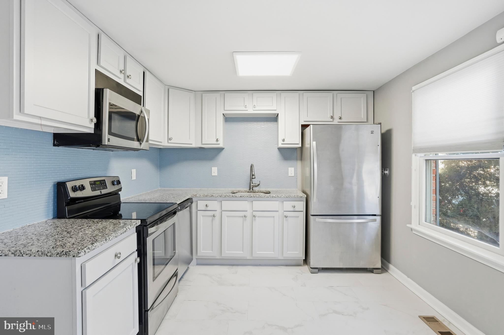 KINGS COURT - Residential