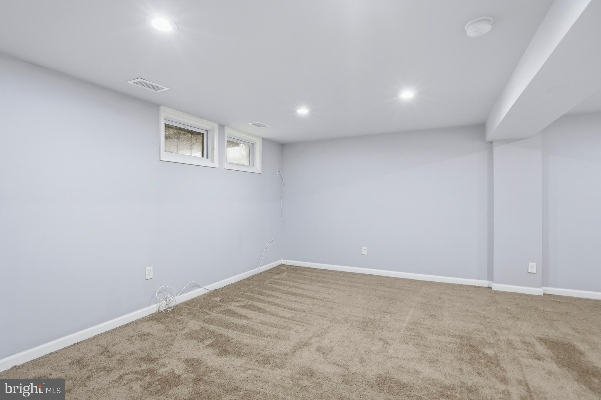 KINGS COURT - Residential