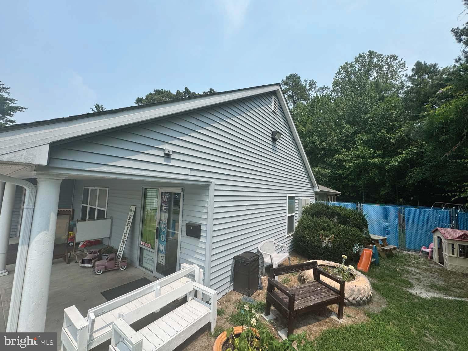 1945 NORTHWOOD DRIVE